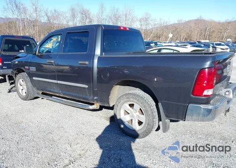 2015 Ram 1500 St z USA, uszkodzony, nr VIN 3C6RR7KT7FG712644